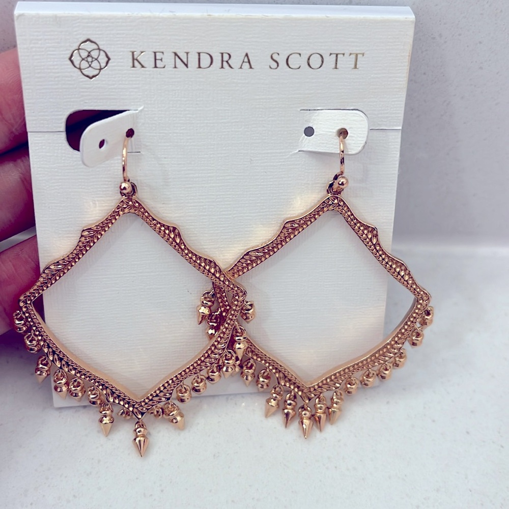 Kendra Scott Lacy earrings